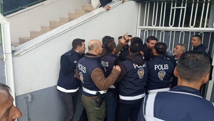 BAL maçında kırmızı kart sonrası saha karıştı: Antrenör ve yönetici polise saldırdı