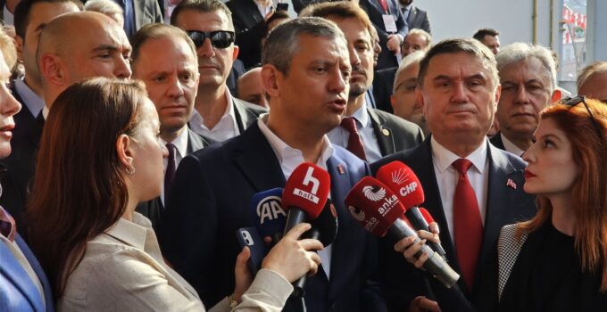 CHP Lideri Özel’den Zonguldak’ta sert çıkış: “Bu, belediyelerimize yönelik siyasi bir kuşatma”