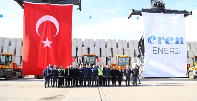 Vali Hacıbektaşoğlu, Eren Enerji Limanı’ndaki Rıhtım-4 kapasite artışını yerinde inceledi