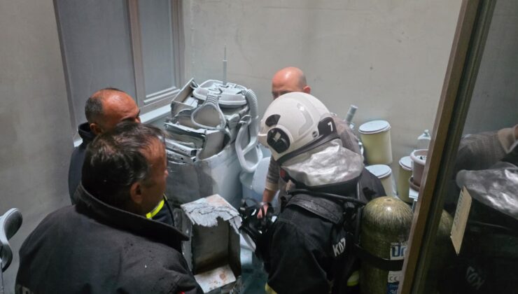 Ereğli’de korkutan yangın: Sağlık ocağının deposu alevlere teslim oldu