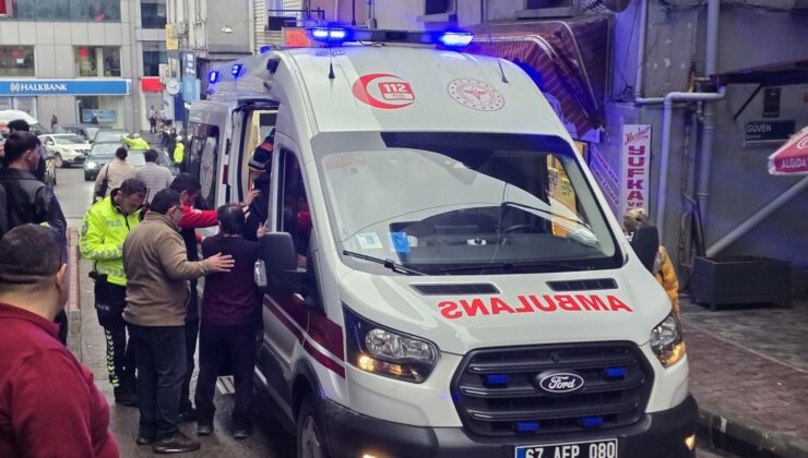 Geri manevra yapan aracın altında kalan yabancı uyruklu garson yaralandı