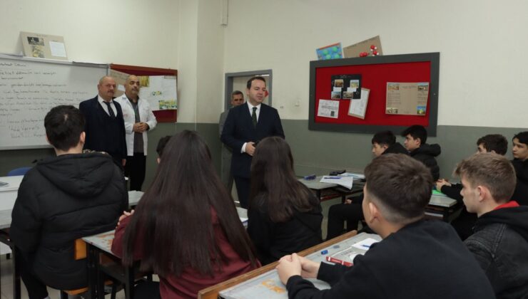 Uygar Keskin, Uzunmehmet Mesleki ve Teknik Anadolu Lisesi’ni ziyaret etti