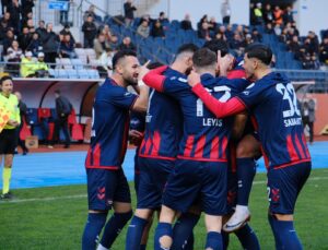 Zonguldakspor evinde güldü; Pazarspor’u 3-0 mağlup etti