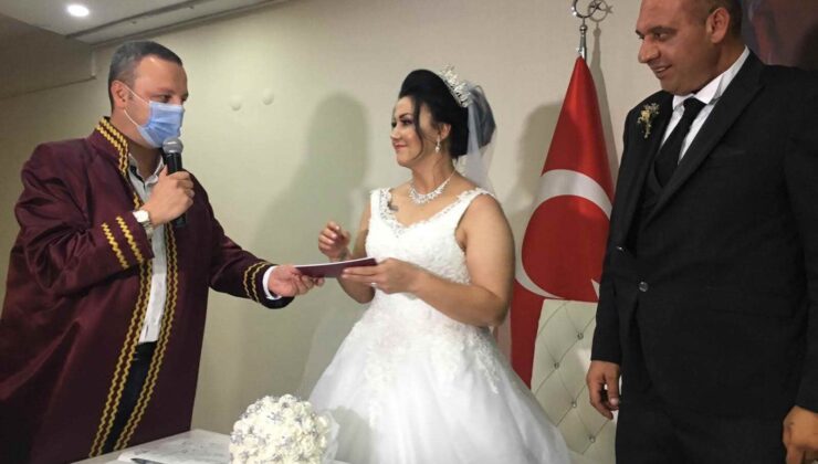 Annesi püre kızı elma yerken öldü