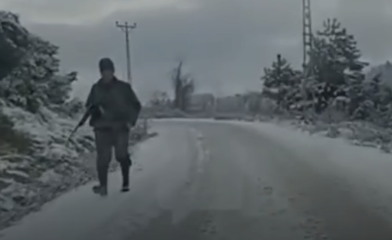 Kayıp gencin son görüntüleri ortaya çıktı; taksicinin canlı yayınına yansıdı