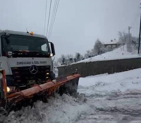 Zonguldak’ta kar esareti; 95 köy yolu kapandı
