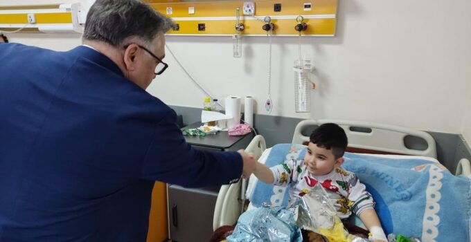 BEUN Rektörü Özölçer’den Bayramda Ziyareti: Hastalar ve Sağlık Çalışanlarıyla Bayramlaştı