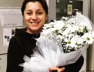 Spor salonunda fenalaşıp hayatını kaybeden hemşire, oğlunun yanına defnedildi