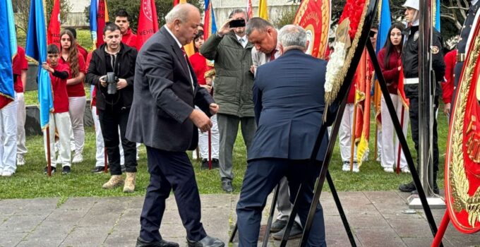 Zonguldak’ta Şehitler Anıtı önünde anma töreni düzenlendi
