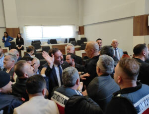 İl Genel Meclisi’nde İsim Hatası Arbedeye Neden Oldu