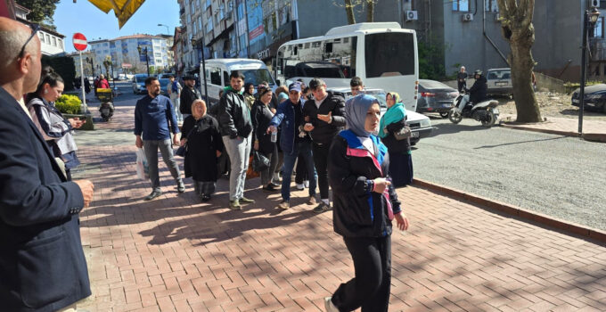 Yayaya Çarpmamak İçin Motosikleti Devirip Sürükledi