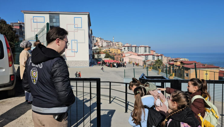 Zonguldak okullarında polis nöbeti başladı, veliler memnun!