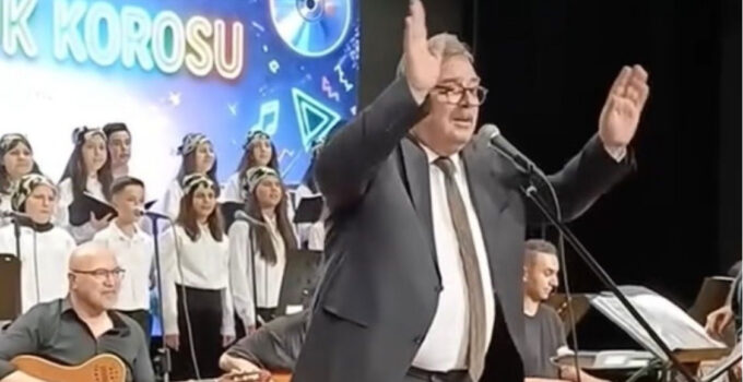 Barış Manço Sesli Okul Müdürü Sosyal Medyada Gündem Oldu