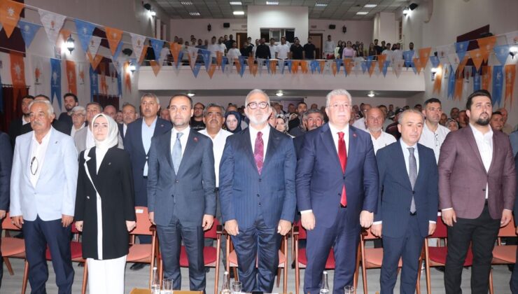 AK Parti: Türkiye kendi göğünü, denizini, sınırlarını koruyor