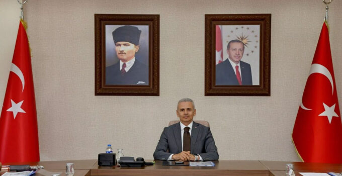 Tayt başını yaktı, Ardahan Valiliğine Ömer Hilmi Yamlı atandı