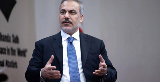 Fidan, Katar’da Körfez gerilimini azaltmaya yönelik stratejiler sunacak