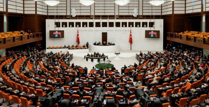 Yeni Torba Teklif: Emeklilik Aylıkları ve ÖTV Düzenlemeleri ile 10 Maddelik Yenilikler!