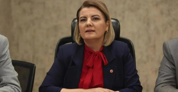 İzmit Belediye Başkanı Fatma Kaplan Hürriyet tutuklandı