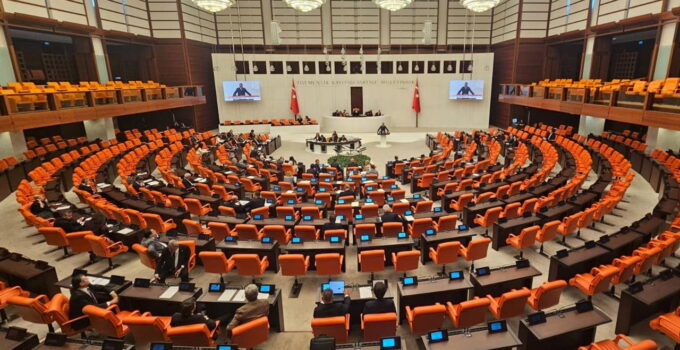 Mecliste Tansiyon Yükseldi: AK Parti ve MHP’nin Oylarıyla KKTC Önergesi Reddedildi