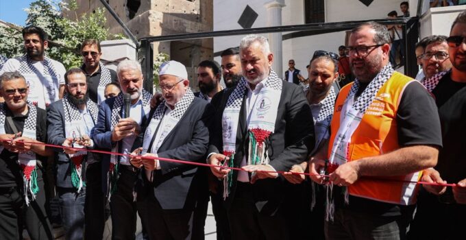 Suriye’deki savaşta hasar gören El-Kudüs Camisi Türk hayırseverlerin desteğiyle yeniden ibadete açıldı