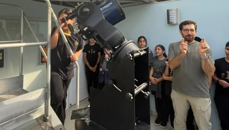 Antalyalı öğrenciler teleskoplarla gökyüzünü keşfetti!