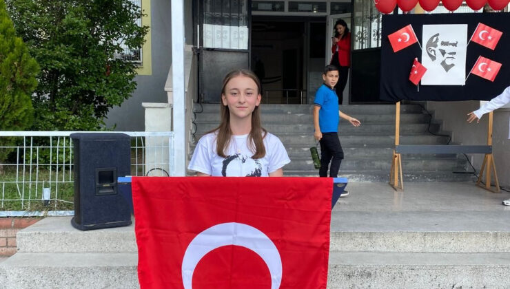 Cumhurbaşkanı Süleyman Demirel Ortaokulu’nda Cumhuriyet’in 103. yılı coşkuyla kutlandı