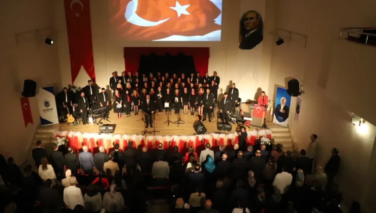 Cumhuriyet coşkusu türkülerle sahneye taşındı