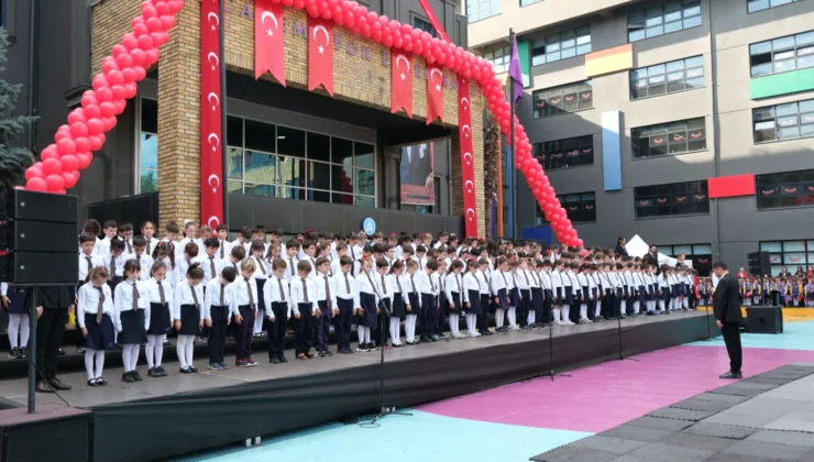 Cumhuriyetin 103. yılı Şahinkaya’da coşkuyla kutlandı