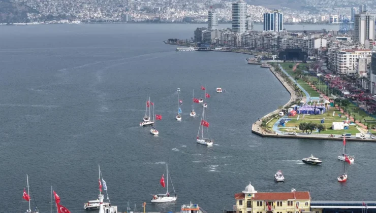 İzmir Körfezi’nde Cumhuriyet rüzgarı esti