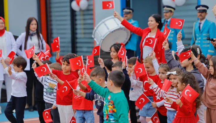 Kayseri Çocuk Kütüphanesi’nden Cumhuriyet coşkusu
