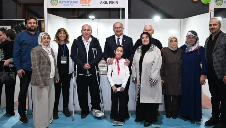 Malatyalı yazarlar kitap fuarında okurlarıyla buluştu