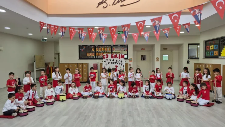 Minikler Cumhuriyetin 103. yılını böyle kutladı